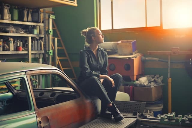 Quand le bleu de travail s’adapte réellement au corps des femmes