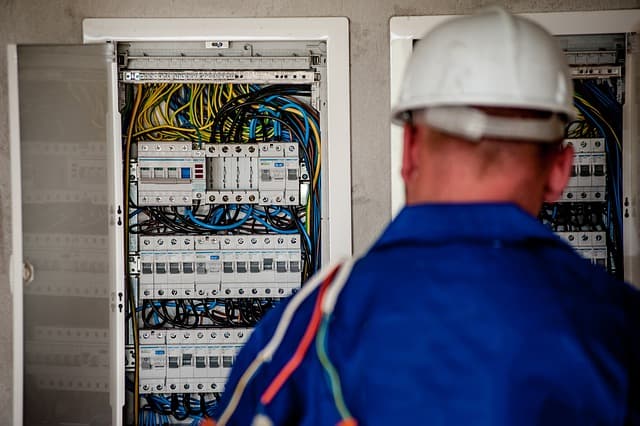 Vêtement d’électricien, des vêtements professionnels pour votre sécurité